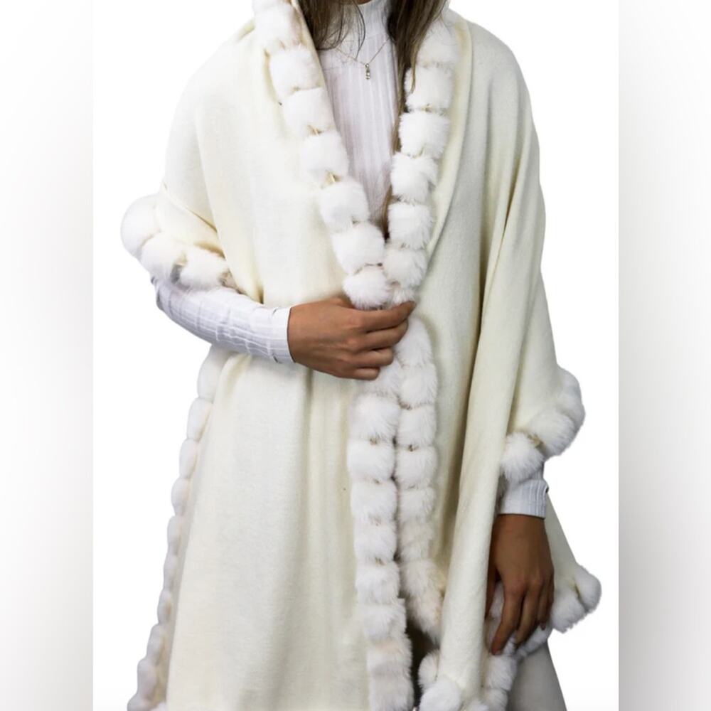 NWT LA FIORENTINA  Wrap/Scarf with Faux Trim - Ivory O/S